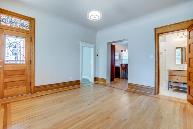Photo - 2301 N Marion St