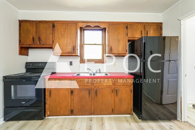 Photo - 2427 Newark St