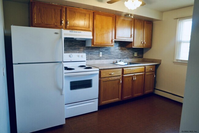 Photo - 497 State St