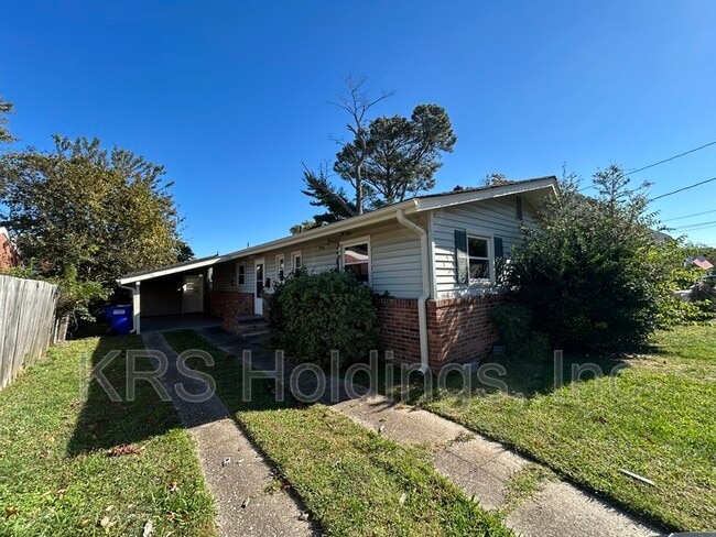 Building Photo - 156 Cherry St