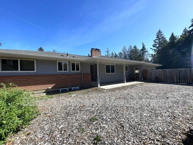 Photo - 5751 NE Lisbon Way