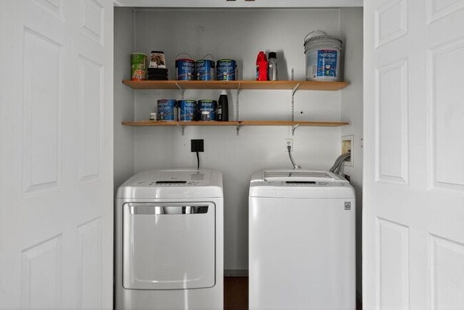 Photo - 6010 Sirenia Pl