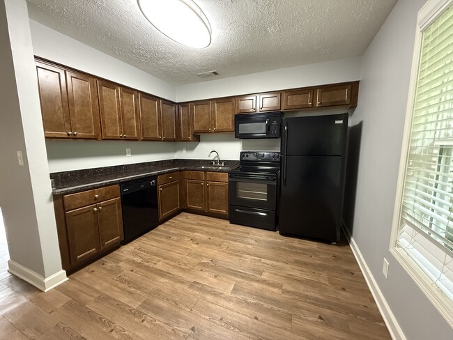 Courtyard Apartments