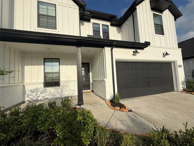 Photo - 2307 Birch View Ln