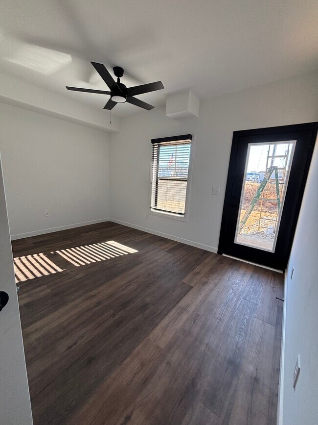 Photo - Phoenix Cinder