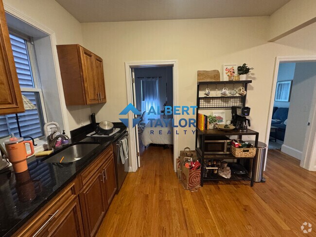 Building Photo - 58 Medford St Unit 1 Rental