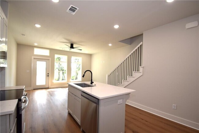 Photo - 1841 Lapis Ave