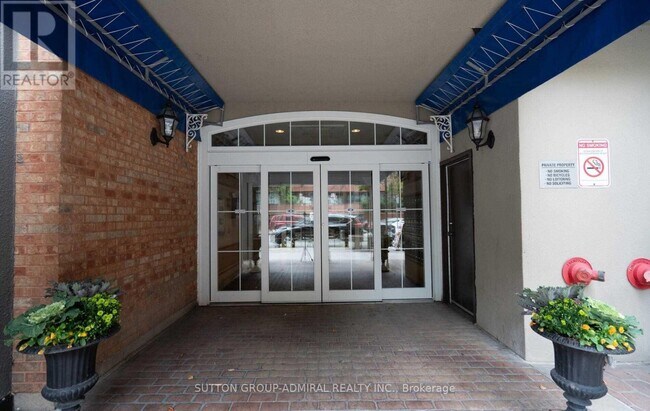 Photo - 105 McCaul St Unit 804