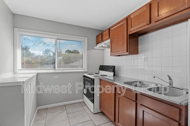 Photo - 1700 Newhall Ct