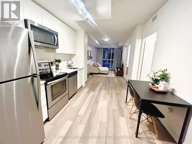 Photo - 5240 Dundas St Unit B616