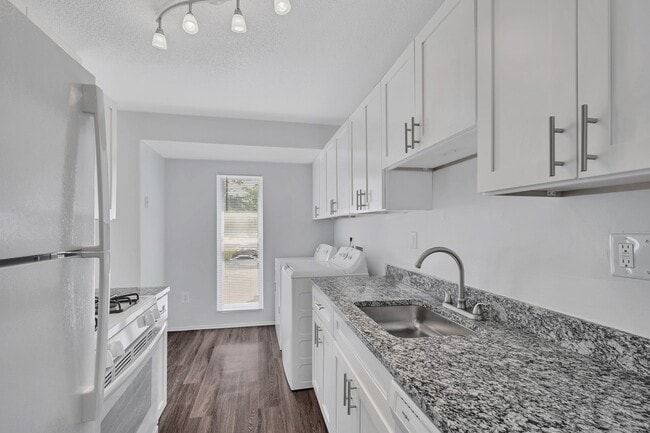 Aston Ridge Apartments