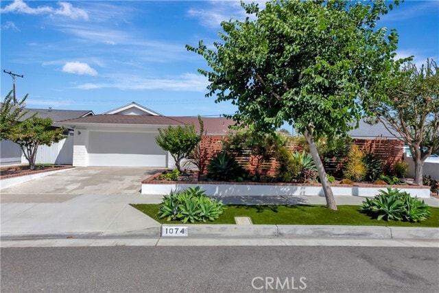 Building Photo - 1074 Mission Dr Rental