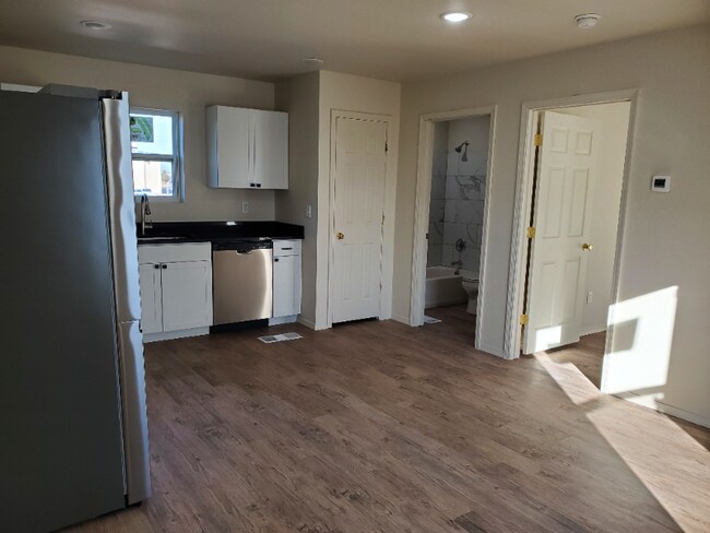 Photo - 105 N 28th St