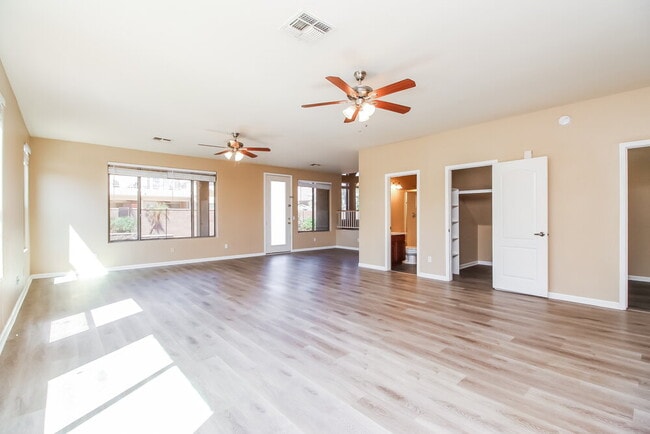 Photo - 1668 S Quartz St