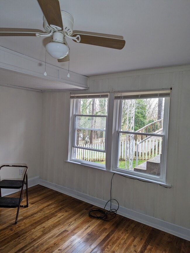 Building Photo - 217 Mercer St Unit #1 Rental