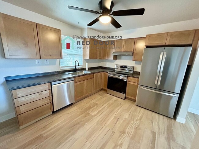 Photo - 216 21st Ave NW