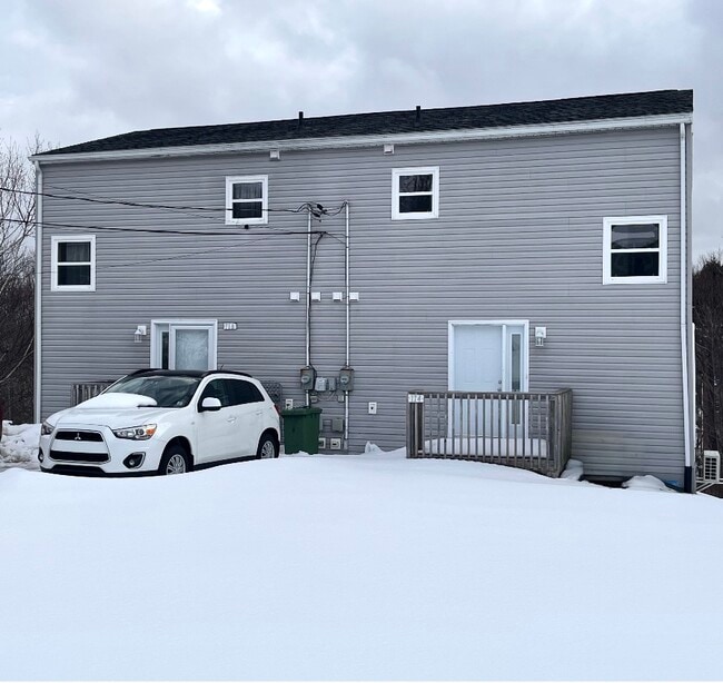 Building Photo - NEWLY RENOVATED TWO BEDROOM SEMI-DETACHED ...