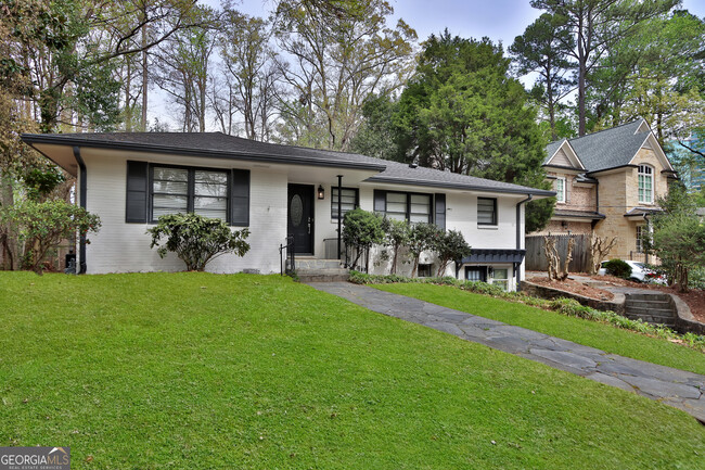 Building Photo - 3352 Mathieson Dr NE Rental
