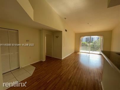 Photo - 2 br, 2 bath Condo - 6851 SW 44th St Apt 309 Unit Apt 309