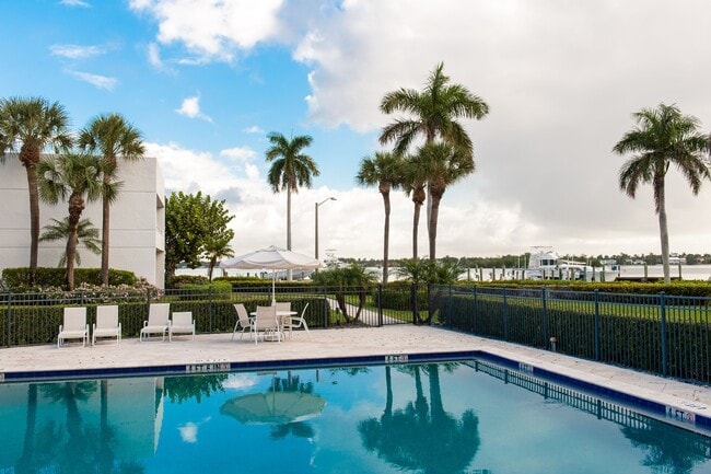 Building Photo - 3701 S Flagler Dr Rental