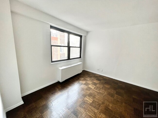 Building Photo - E 16 ST Rental