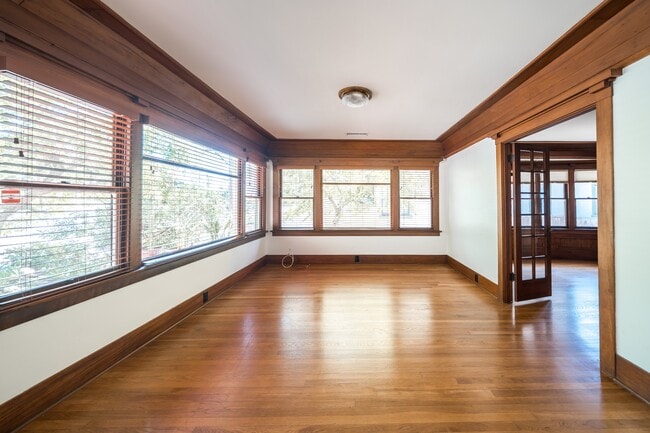 3924 Alameda Pl