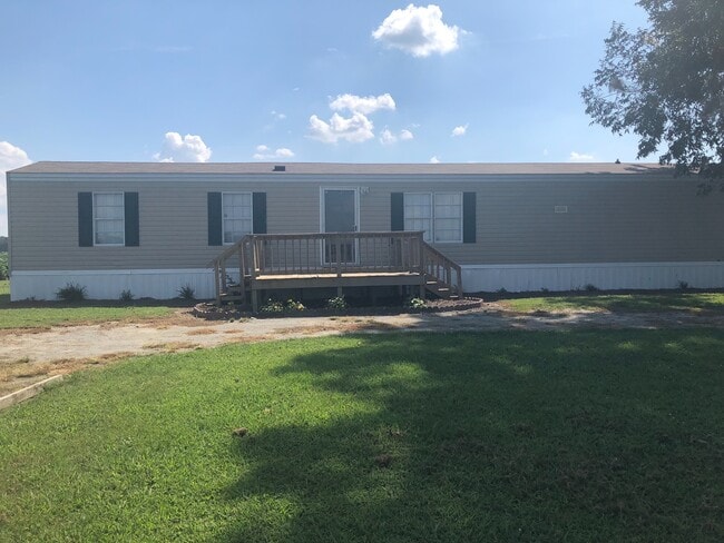 Building Photo - 2 BR, 2 BA Singlewide in Great Location in Pikeville!