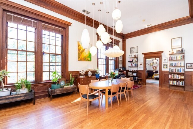 Photo - 28 Seaverns Ave Unidad 8