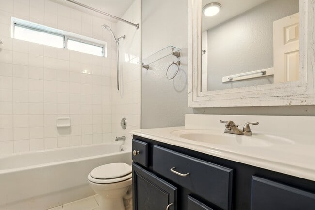 Photo - 303 Burris Park Dr