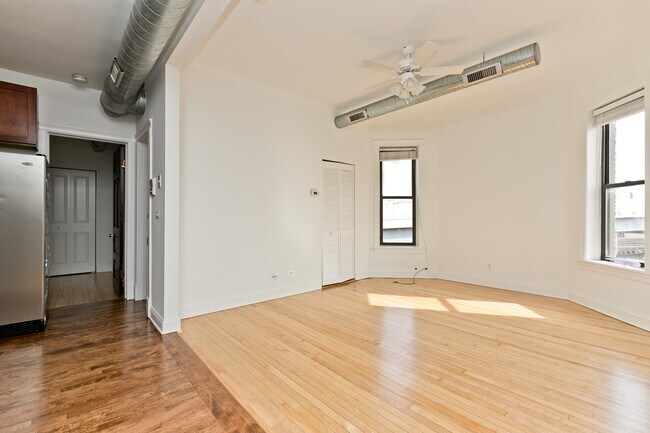 Photo - 1014 W Roscoe St Unidad 3R