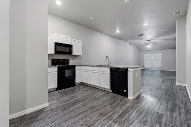 Photo - 2120 N Avenue J Unit A