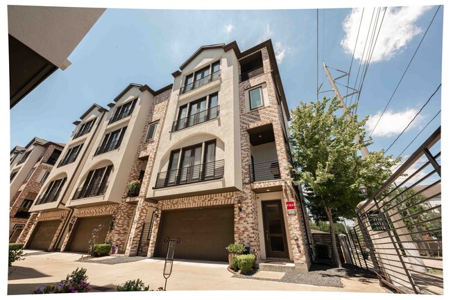 Photo - Luxury End Unit Rental with Elevator, Downtown Views, and Sky Deck ($150 off the second month!)