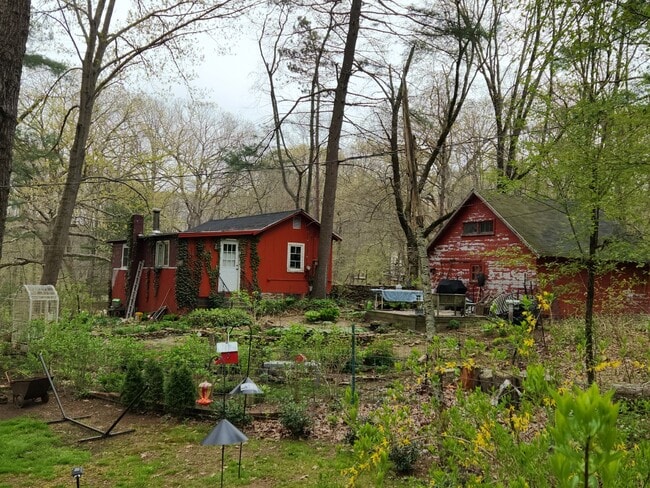 Photo - 480 Maupas Rd N Unit 4