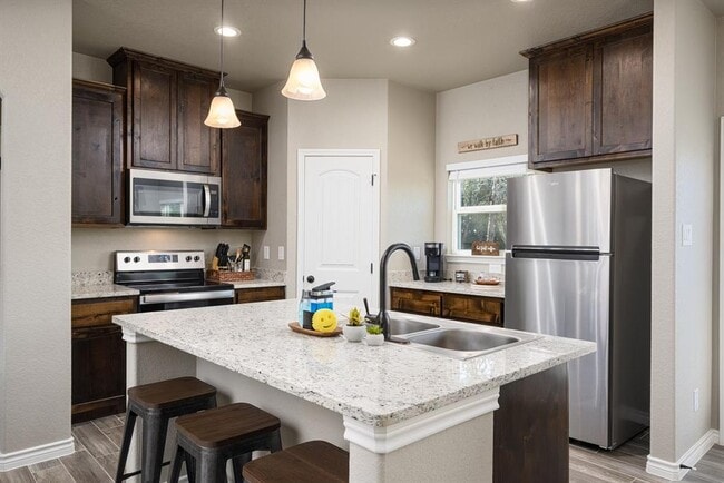 Photo - 117 Lightning Bolt