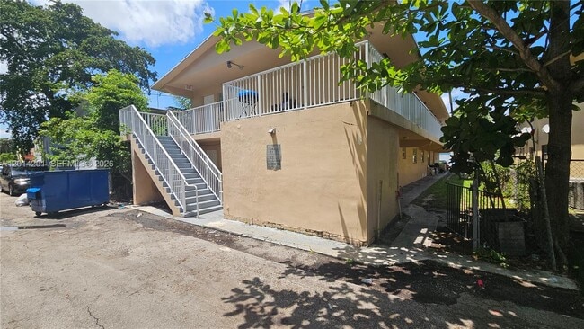 Photo - 1524 SW 5th Pl Unidad B