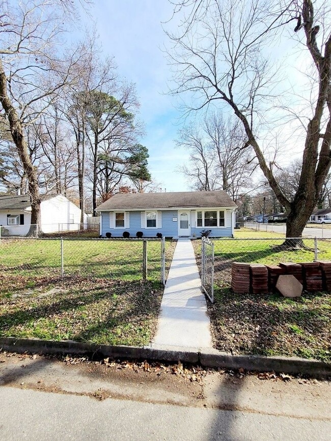 Building Photo - 100 Pine Grove Ave Rental