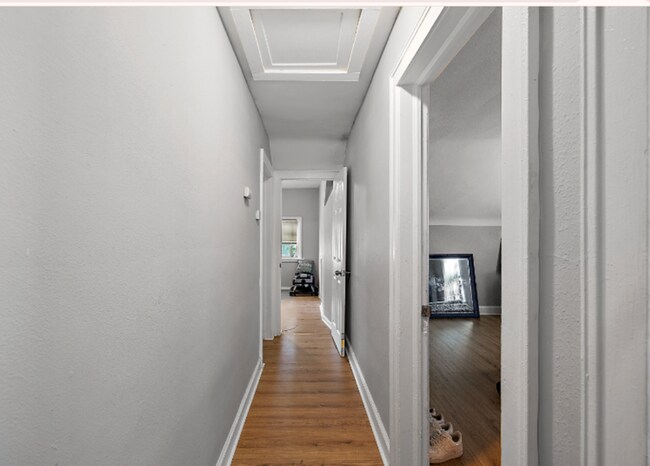 Photo - 15716 Cherrylawn St