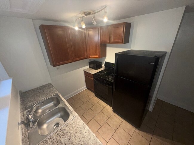 Photo - 2000 W Jarvis Ave Unit G
