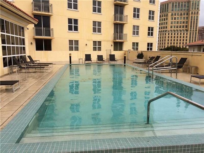 2030 S Douglas Rd Unit 581