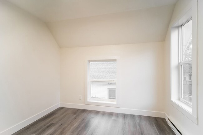 Photo - 135NE Unit A