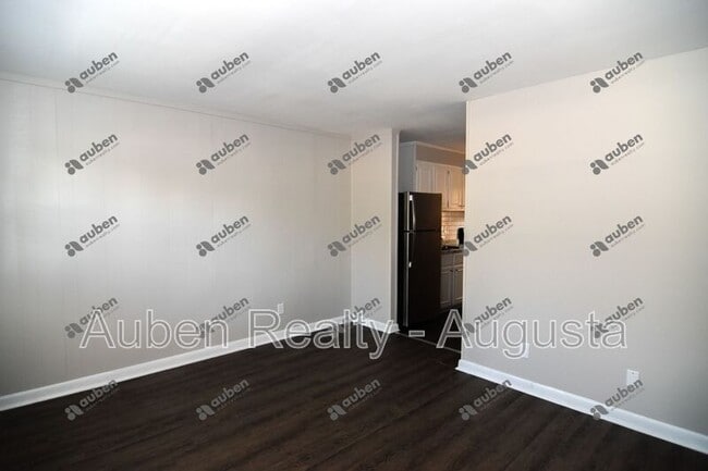 Photo - 1602 Johns Rd