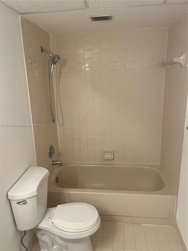 Photo - 8290 Lake Dr Unit 317