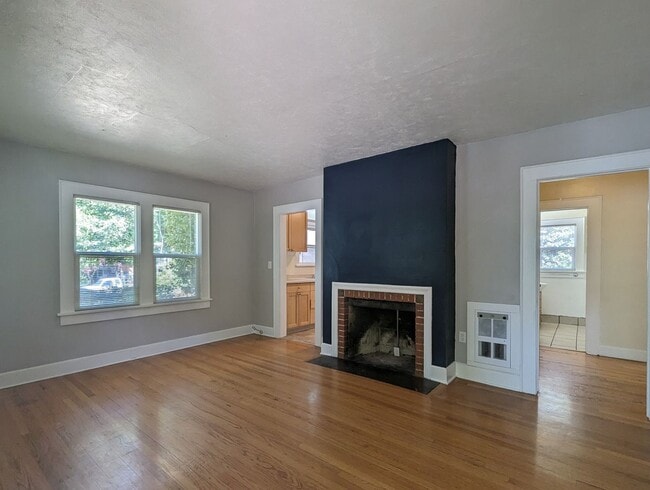 Photo - Nice 2 Bedroom, 1-Bath Bungalow Style Home!