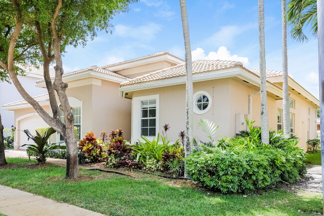 Building Photo - 5378 SW 183rd Ave