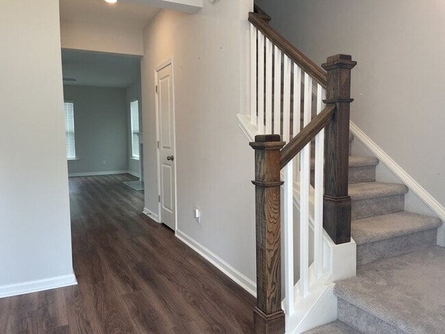 Photo - 2903 Siebold Dr