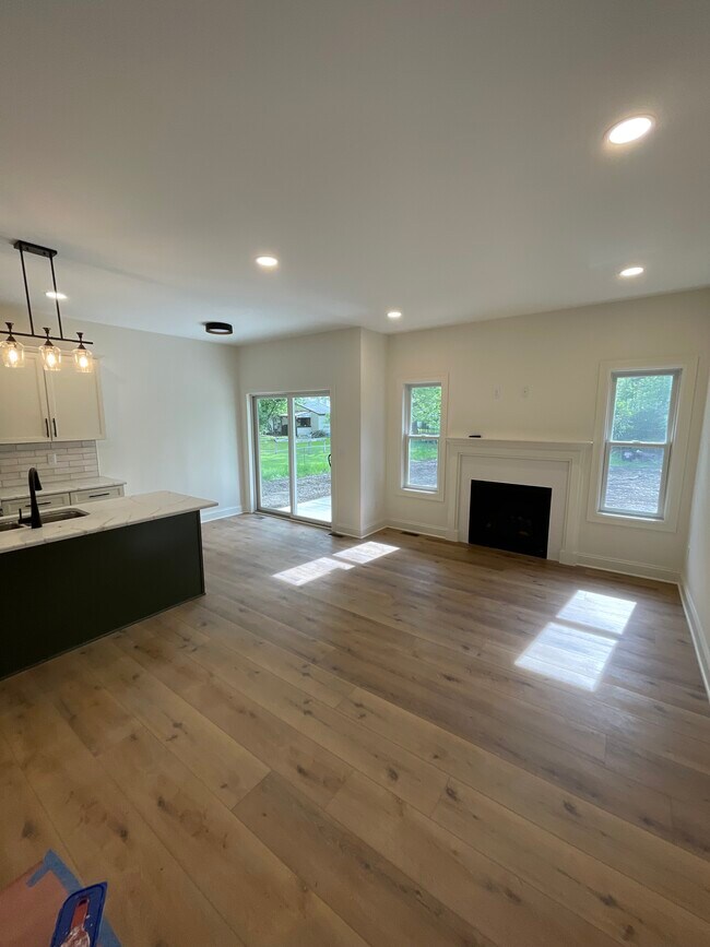 Cozy fireplace - 4035 California Rd Unit 4035A
