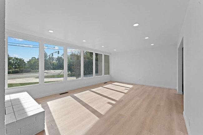 Photo - RV/trailer parking