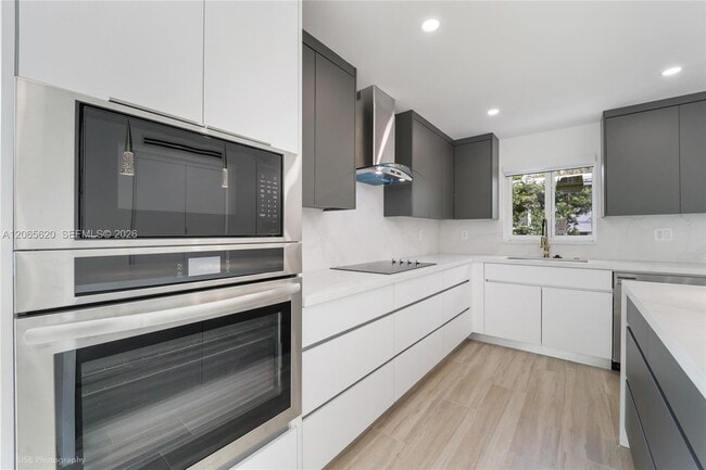 Photo - 1654 SW 18th Ave