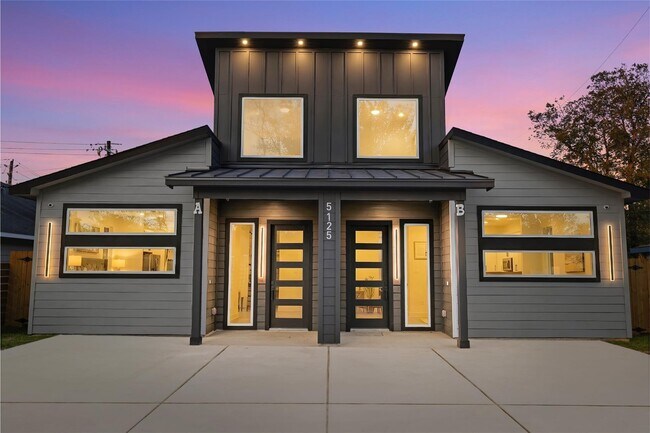 Photo - 5125 Doolittle Blvd