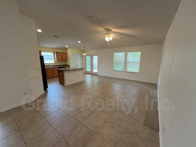 4857 Makenna Cir